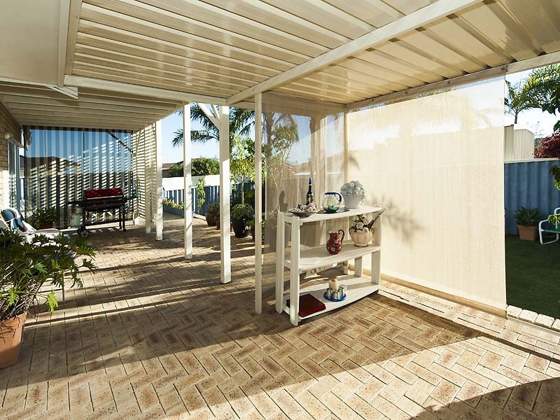 35 Longreach Parade, Coogee WA 6166