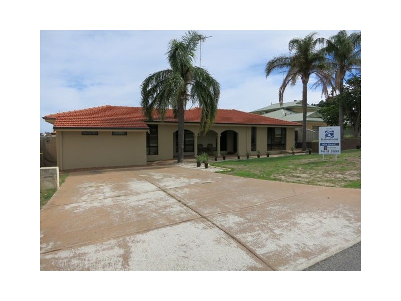 9 Chaucer Close, Spearwood WA 6163