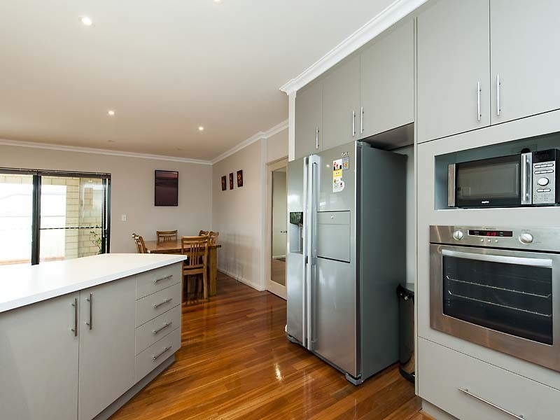 17 Separovich Way, Spearwood WA 6163