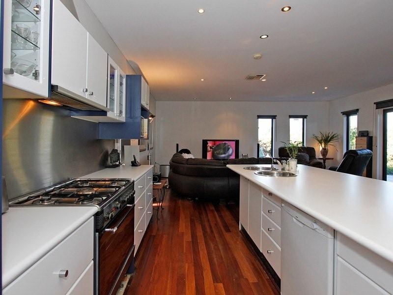 11A Beach Street, Coogee WA 6166