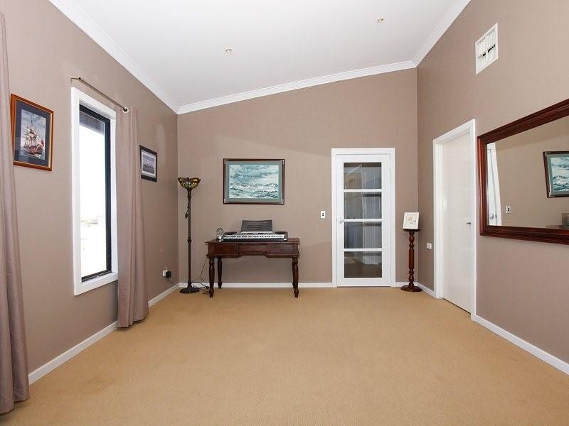 11A Beach Street, Coogee WA 6166