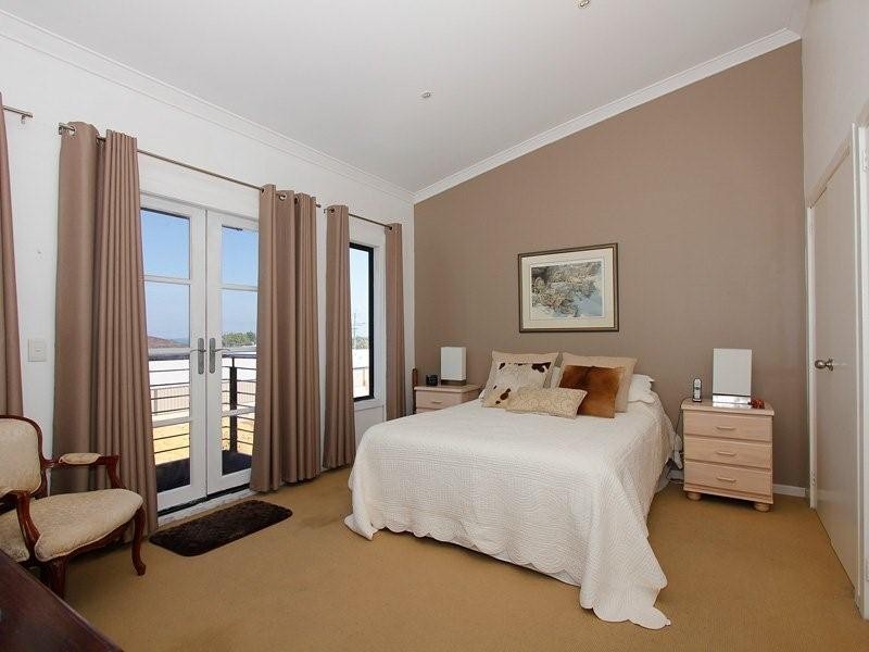 11A Beach Street, Coogee WA 6166