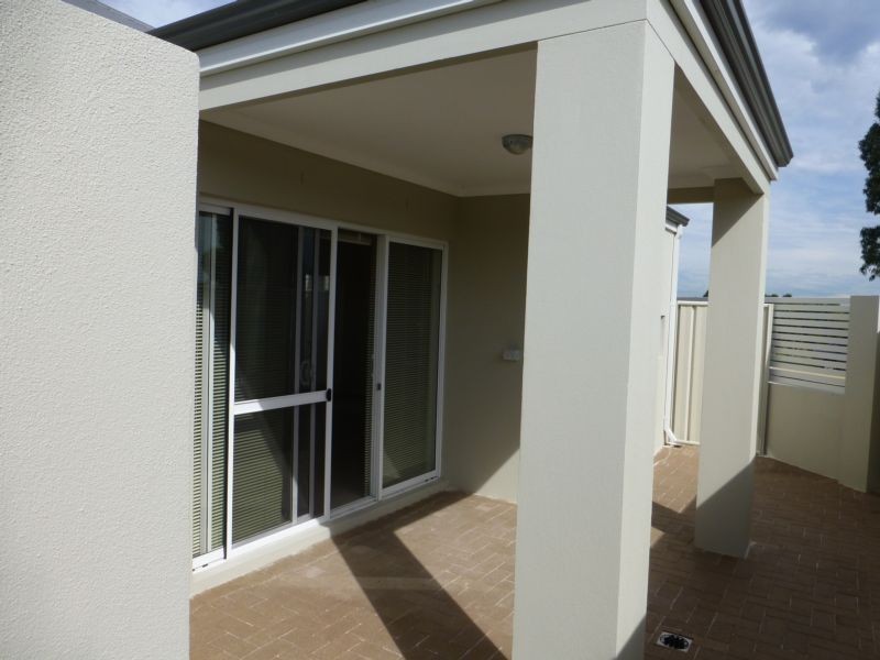 2/1 Lomax Court, Beeliar WA 6164