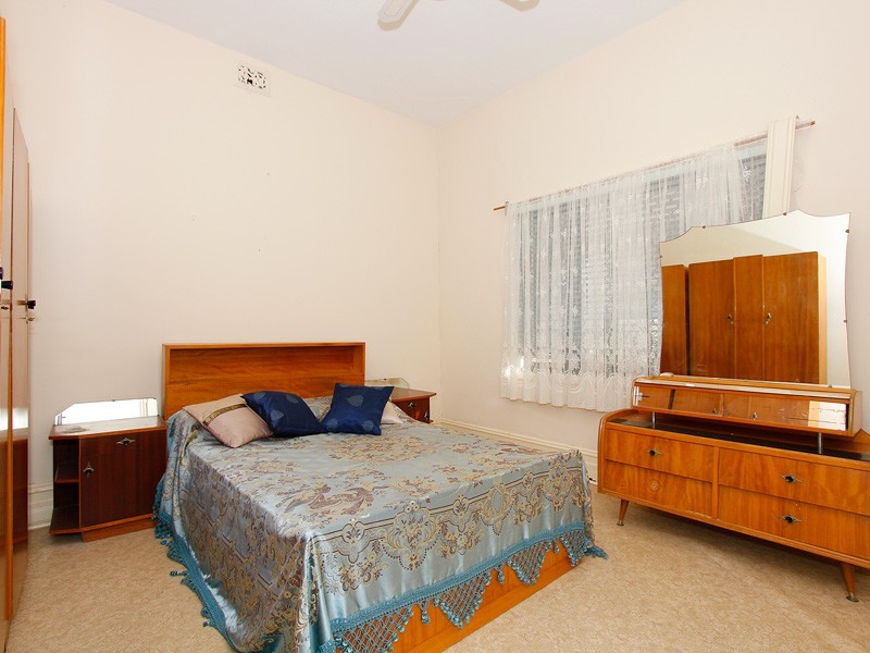 10 Wright Street, White Gum Valley WA 6162