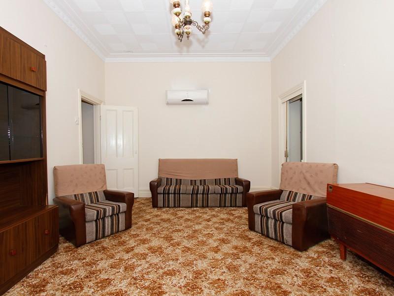 10 Wright Street, White Gum Valley WA 6162