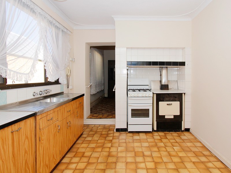 10 Wright Street, White Gum Valley WA 6162