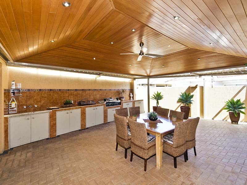 60 Duchart Way, Coogee WA 6166