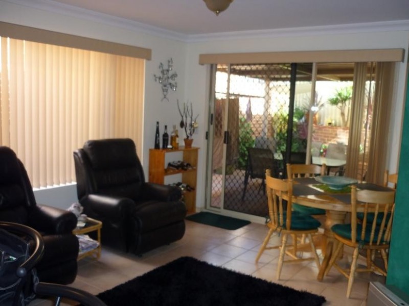 2/26 Gumina Place, Munster WA 6166