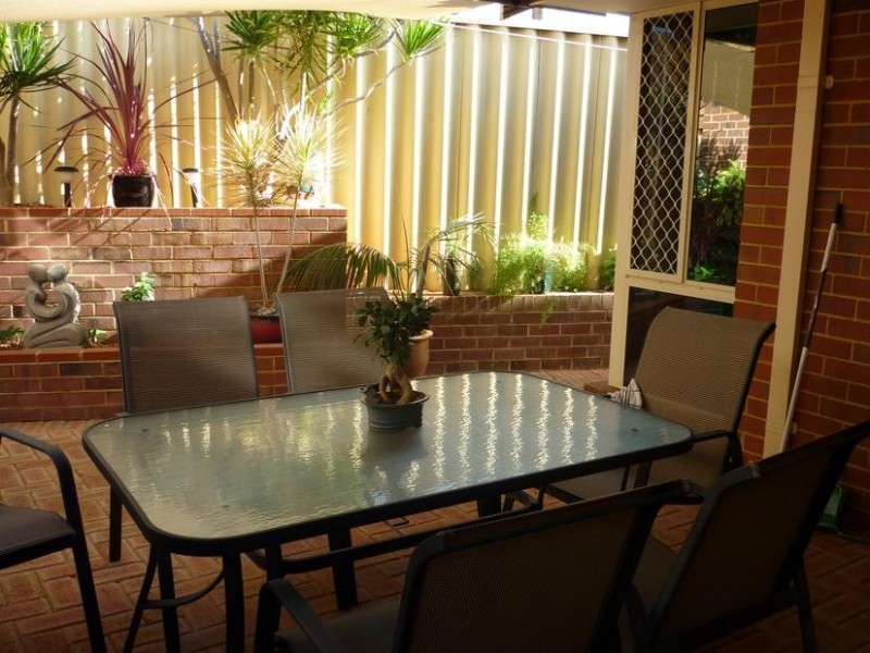 2/26 Gumina Place, Munster WA 6166