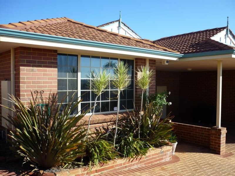 2/26 Gumina Place, Munster WA 6166