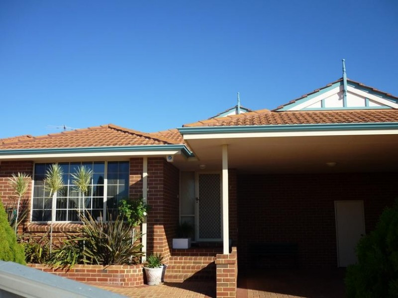 2/26 Gumina Place, Munster WA 6166