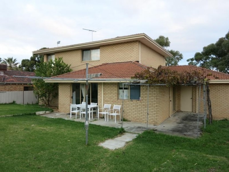 60 Shelley Way, Munster WA 6166