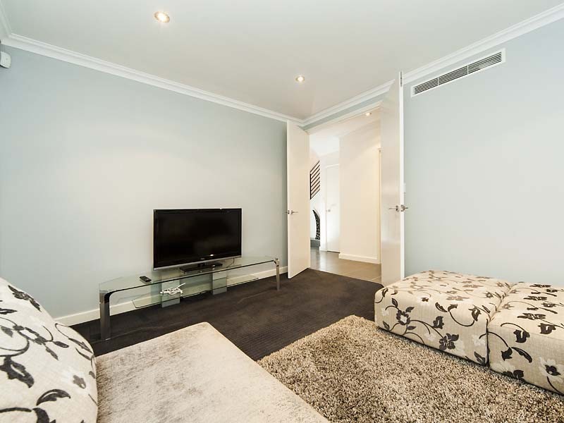 5-51 Wray Avenue, Fremantle WA 6160