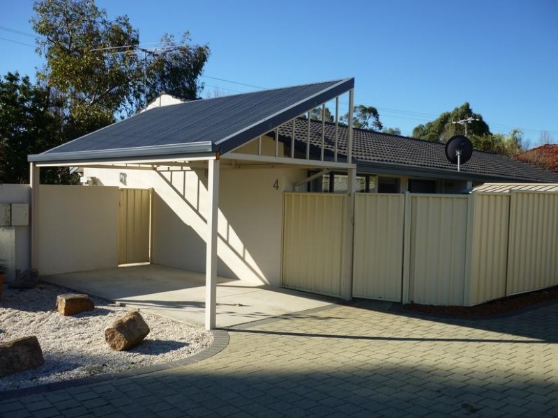 4/2 Lear Place, Coolbellup WA 6163