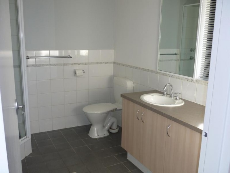 4/2 Lear Place, Coolbellup WA 6163