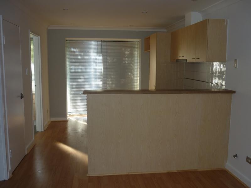 4/2 Lear Place, Coolbellup WA 6163