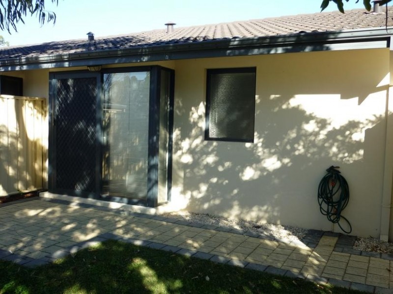 4/2 Lear Place, Coolbellup WA 6163