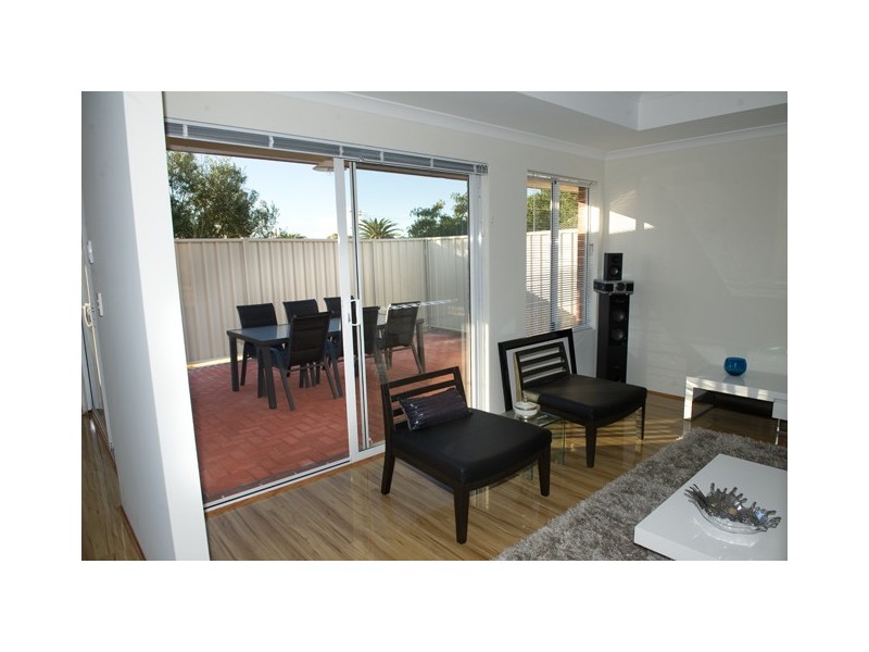 14A Derinton Way, Hamilton Hill WA 6163