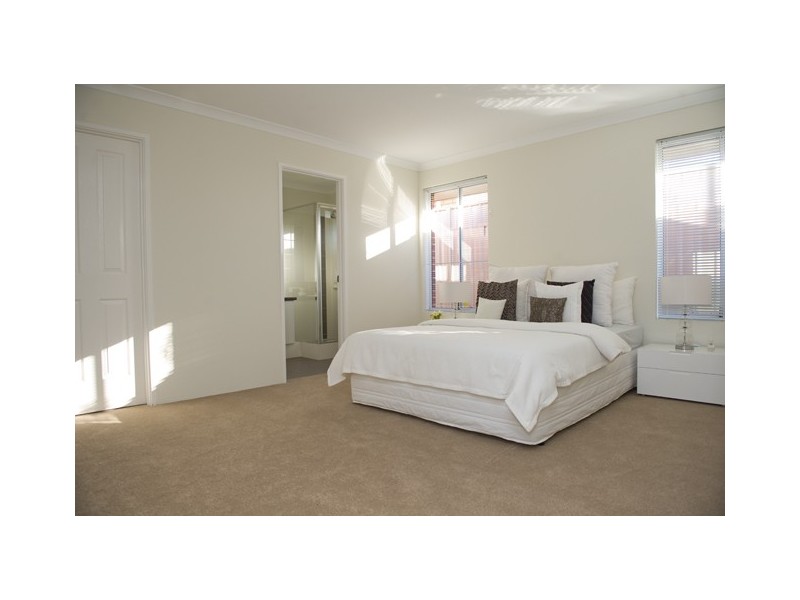 14A Derinton Way, Hamilton Hill WA 6163