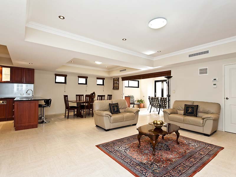 319A HAMILTON ROAD, Coogee WA 6166