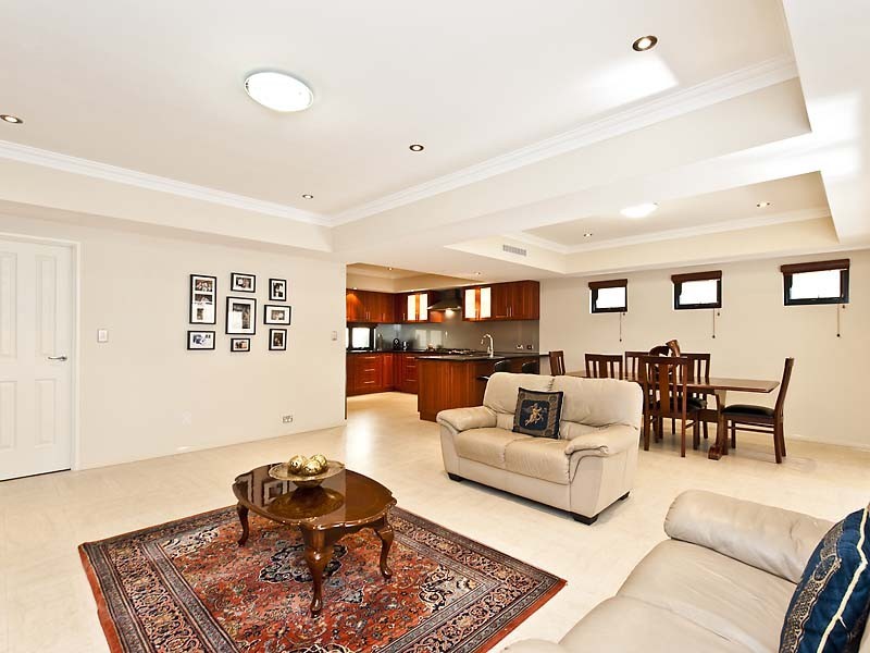 319A HAMILTON ROAD, Coogee WA 6166