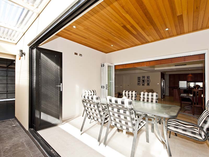 319A HAMILTON ROAD, Coogee WA 6166