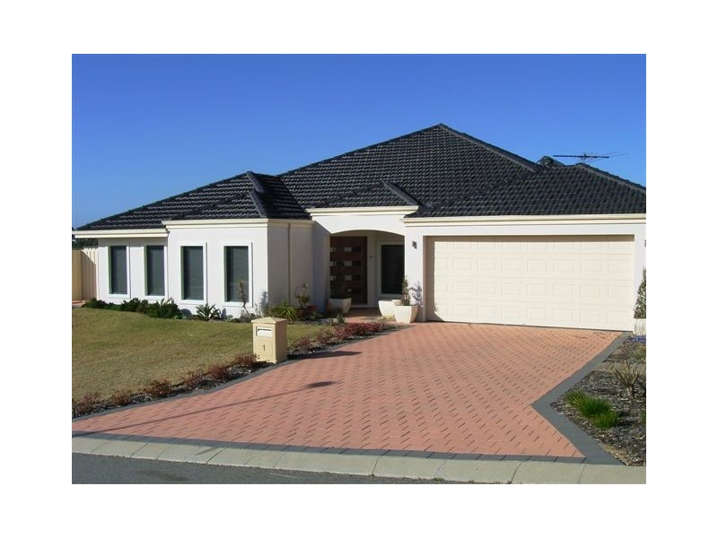 1 Senna Close, Coogee WA 6166