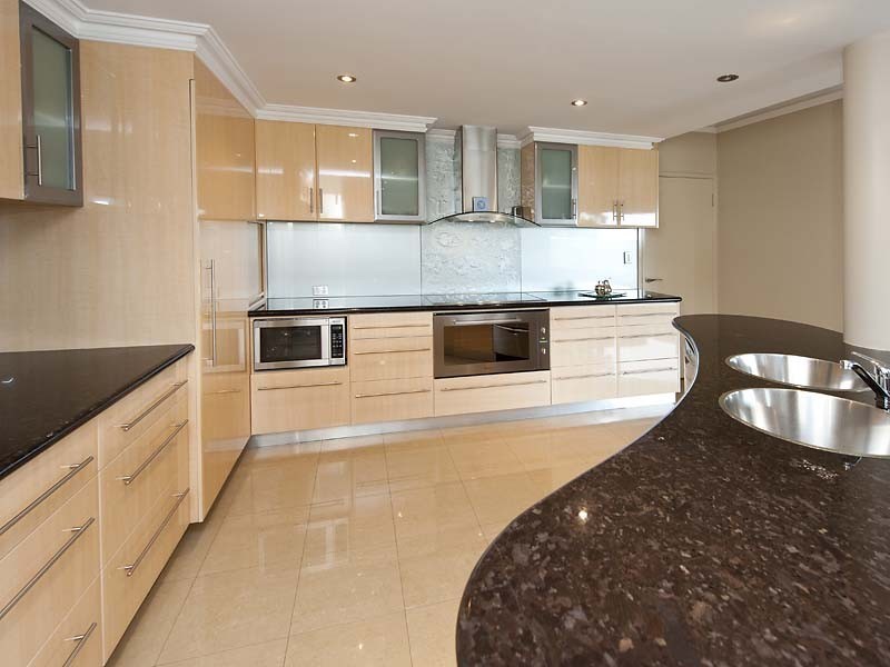 1 LUSCOMBE WAY, Coogee WA 6166