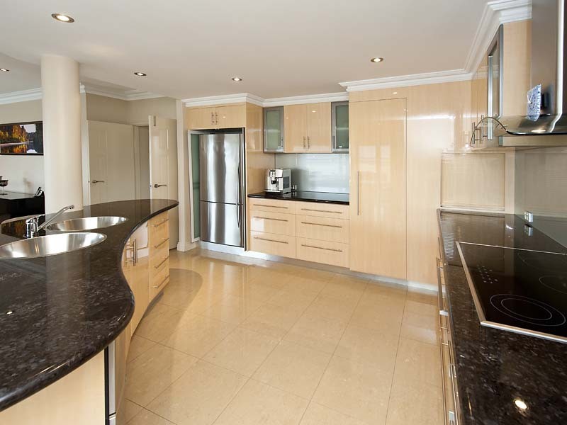 1 LUSCOMBE WAY, Coogee WA 6166