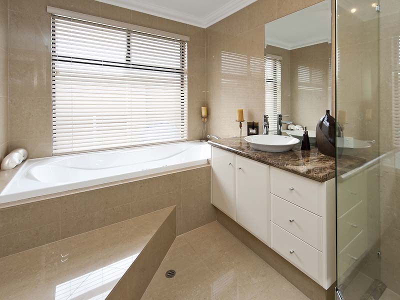 1 LUSCOMBE WAY, Coogee WA 6166