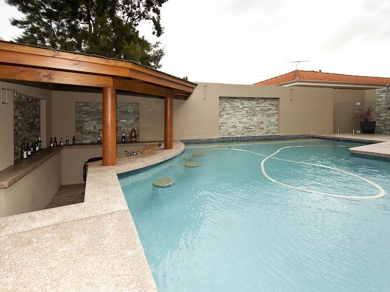 1 LUSCOMBE WAY, Coogee WA 6166