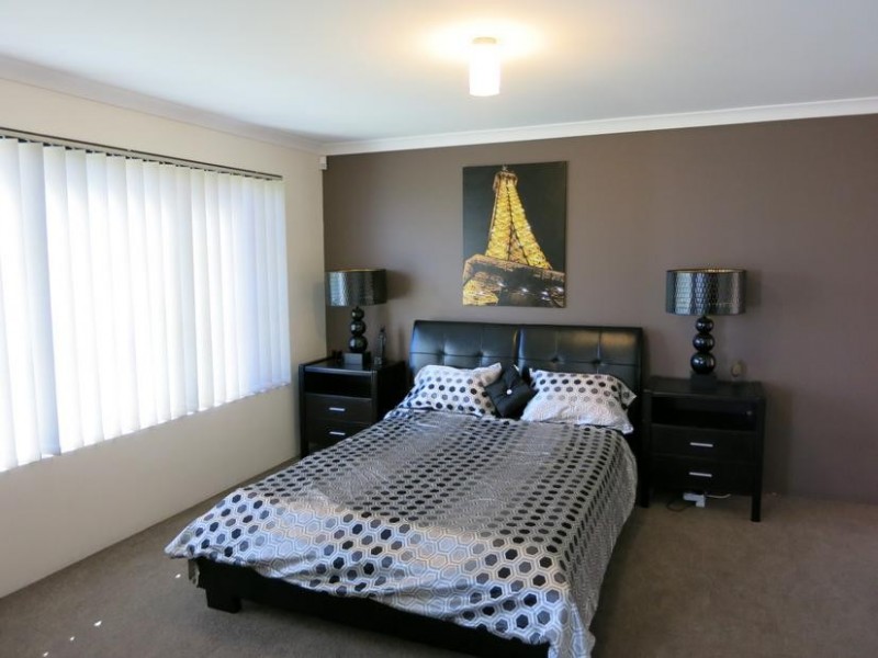 136 Columbia Parkway, Piara Waters WA 6112