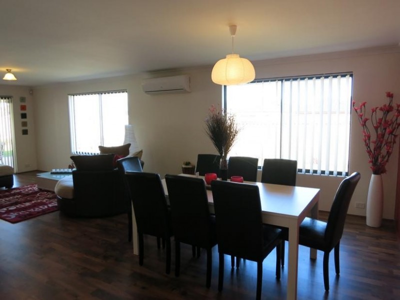 136 Columbia Parkway, Piara Waters WA 6112