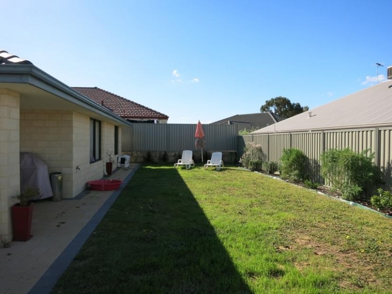 136 Columbia Parkway, Piara Waters WA 6112