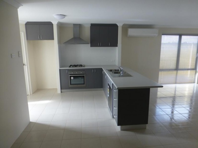 69 Sapphire Chase, Wellard WA 6170