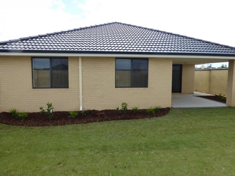 69 Sapphire Chase, Wellard WA 6170