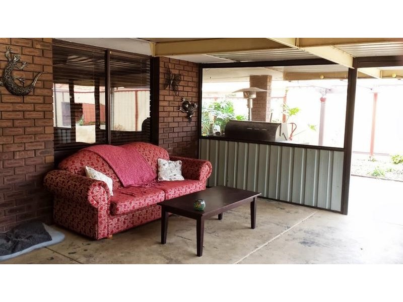 13 Parkfield Road, Kelmscott WA 6111