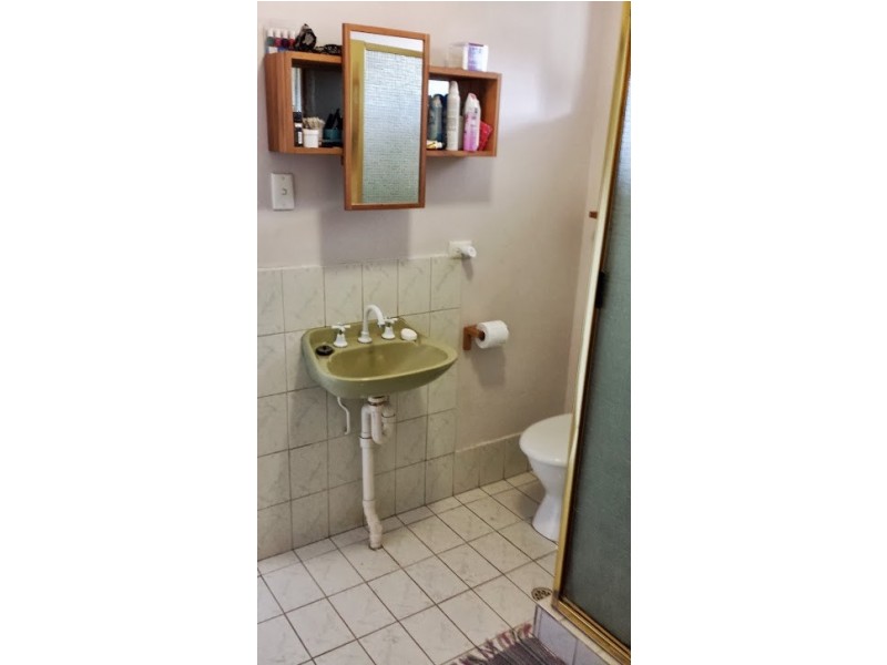 13 Parkfield Road, Kelmscott WA 6111