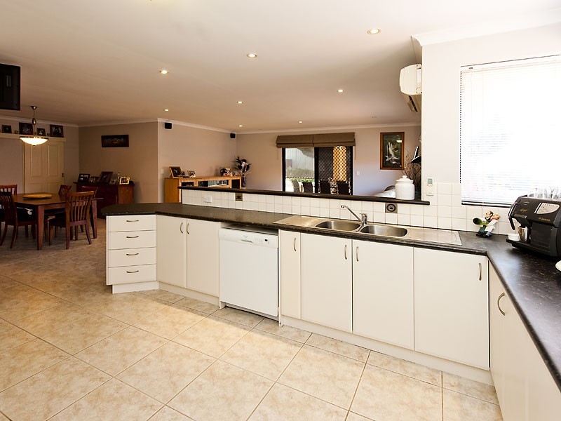 7 Bonito Place, Yangebup WA 6164