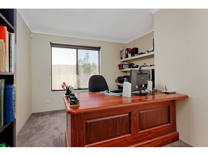 1 Senna Close, Coogee WA 6166