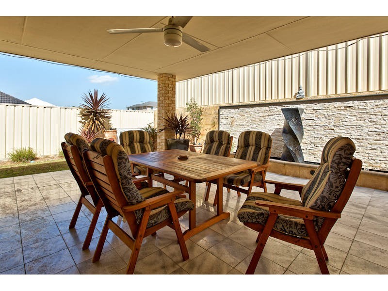 1 Senna Close, Coogee WA 6166