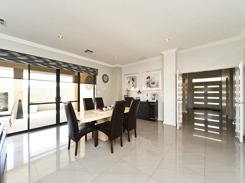 10 Hamelin Drive, Munster WA 6166