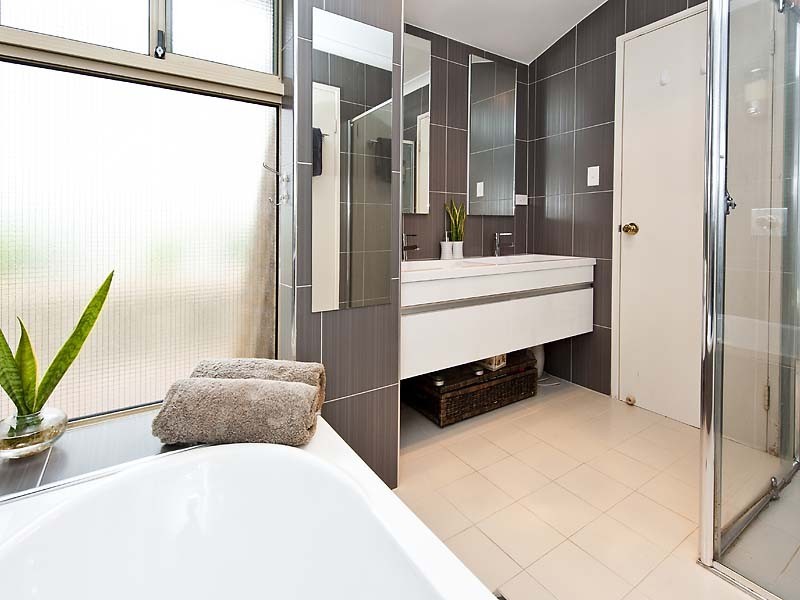 6 Rapania Rise, Yangebup WA 6164