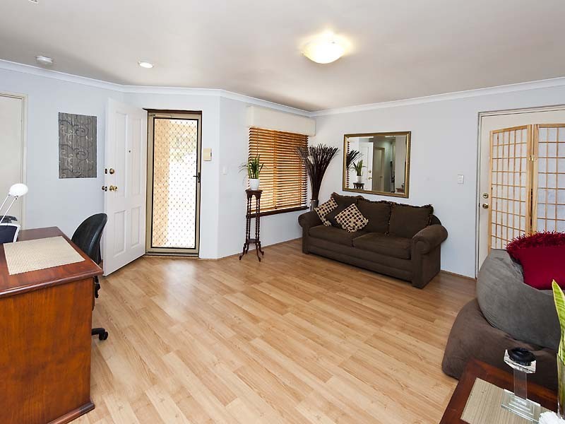 6 Rapania Rise, Yangebup WA 6164