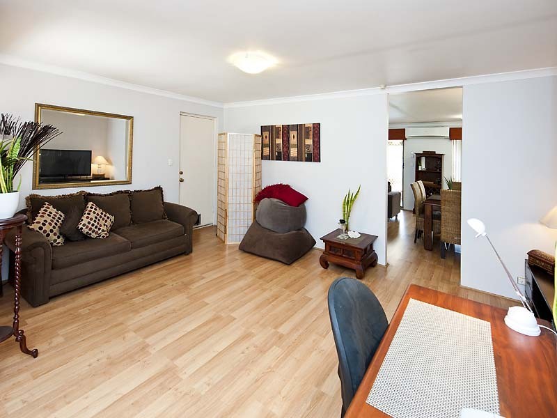 6 Rapania Rise, Yangebup WA 6164