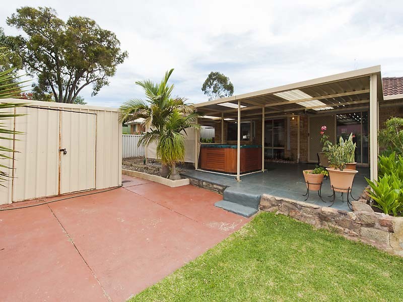 6 Rapania Rise, Yangebup WA 6164