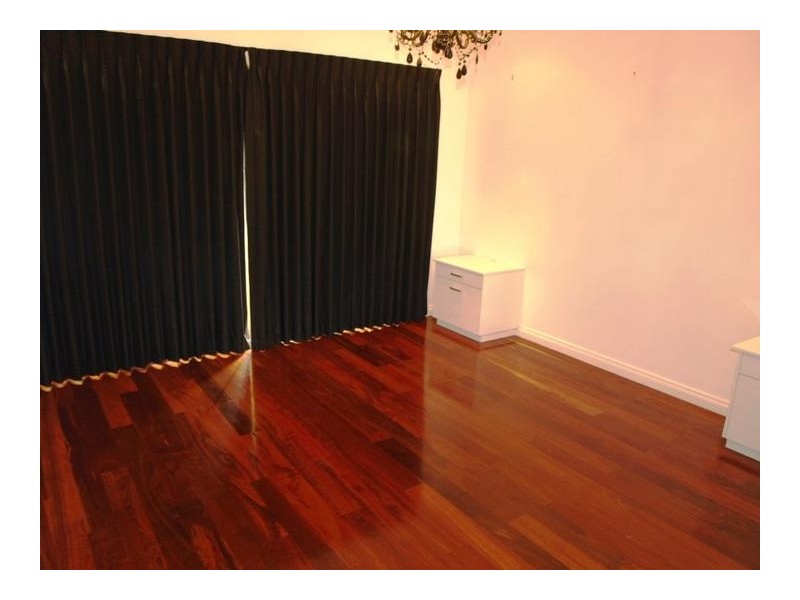 2 LYNN ST, Hilton WA 6163