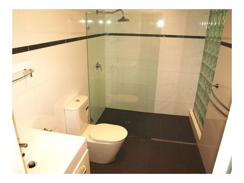 2 LYNN ST, Hilton WA 6163