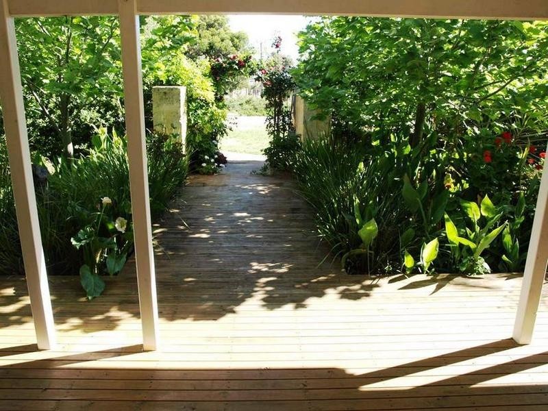 2 LYNN ST, Hilton WA 6163