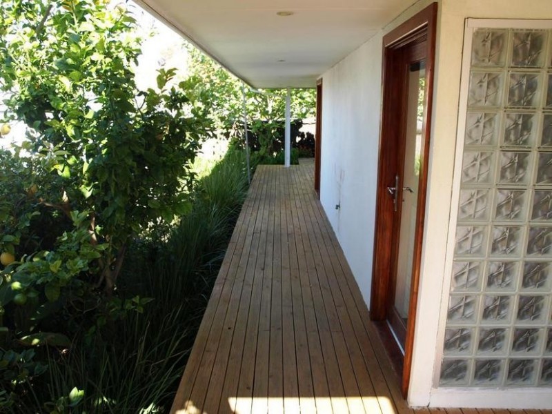 2 LYNN ST, Hilton WA 6163